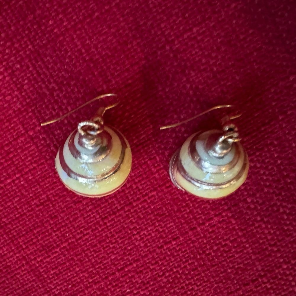Seashell earrings - Picture 3 of 6